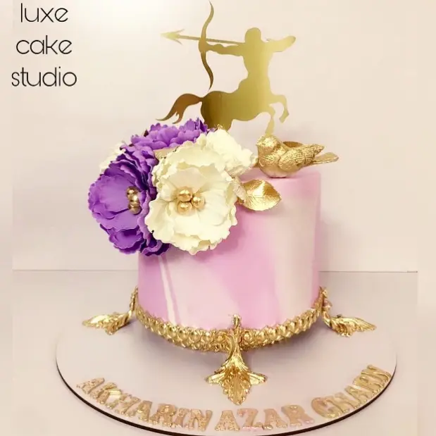 کیک تولد خاص برای متولدین آذر