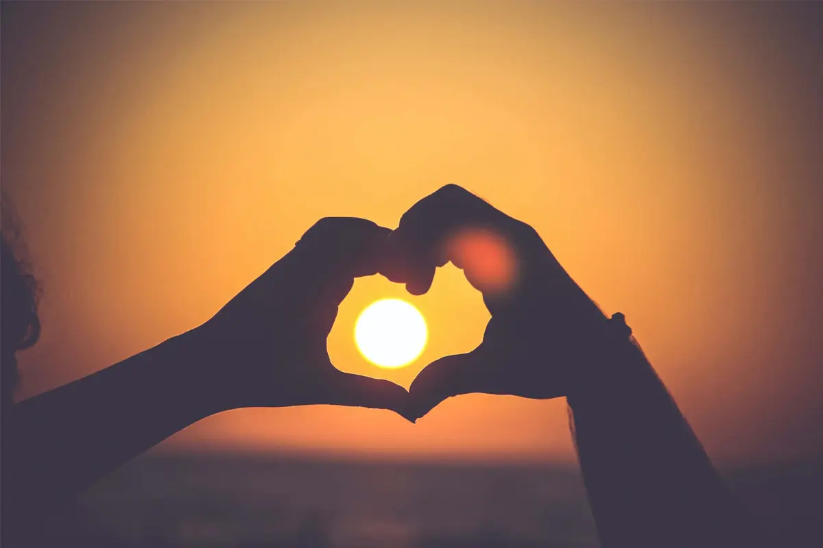 ۱۵۰ ایده و اسم گروه عاشقانه انگلیسی و فارسی