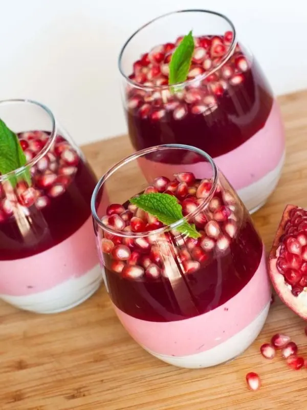 ژله بستنی اناری برای شب یلدا