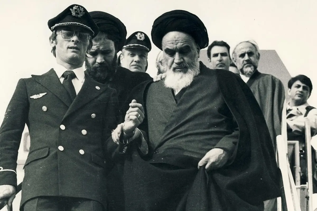 ۱۰ انشا در مورد دهه فجر برای دانش آموزان ابتدایی و بالاتر