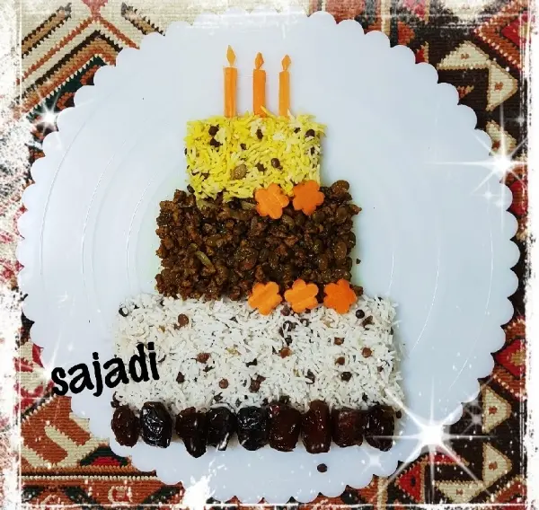 تزیین عدس پلو طرح کیک تولد برای کودک