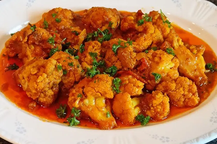 خوراک گل کلم و گوشت چرخ کرده