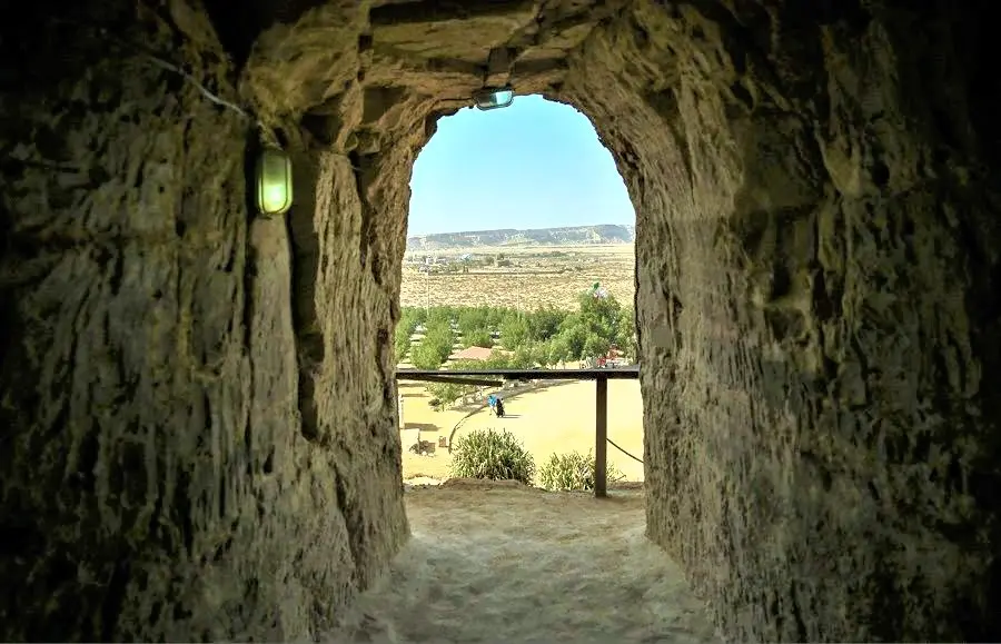 غارهای خربس
