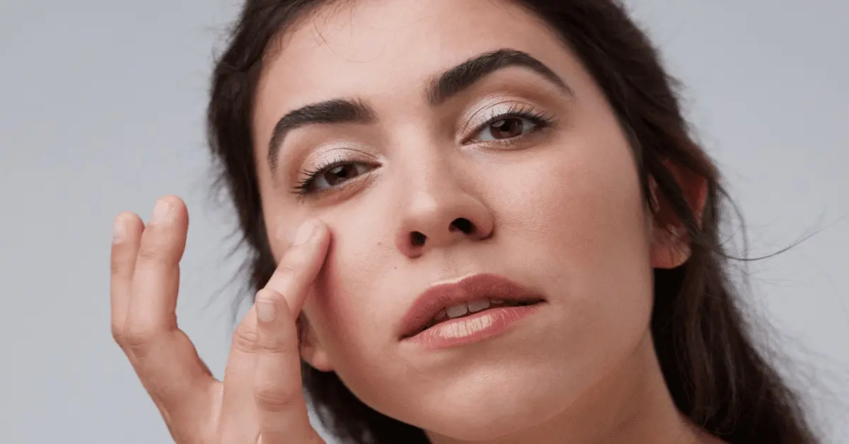راهکارهای خانگی برای درمان گودی زیر چشم
