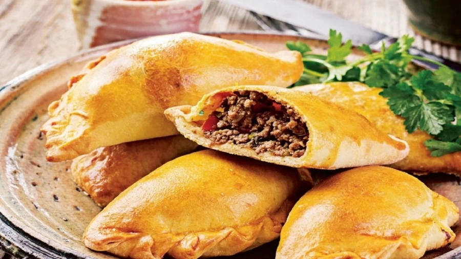 طرز تهیه پیراشکی گوشت چرخ کرده