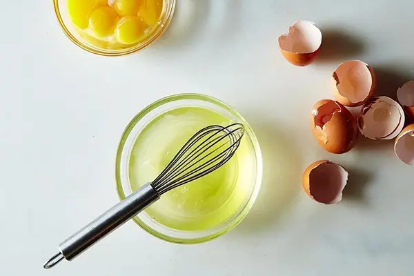 ماسک سفیده تخم مرغ برای جوش و جای جوش
