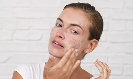 بهترین لایه برداری پوست صورت در خانه