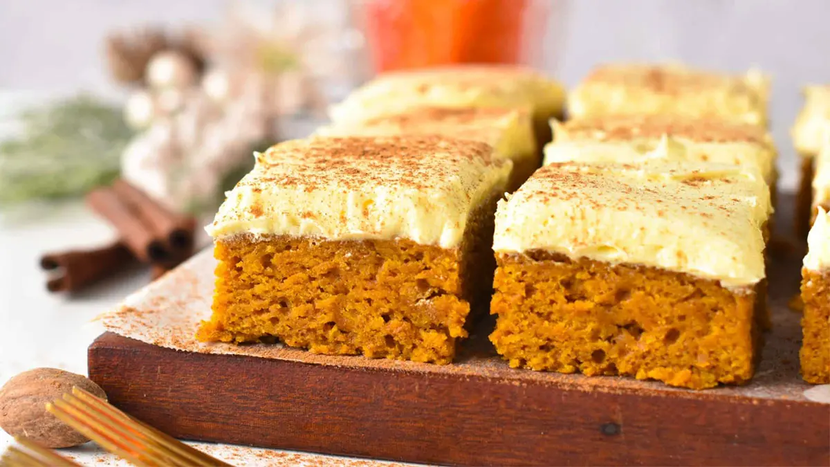 طرز پخت کیک کدو حلوایی رژیمی با شیرین کننده کم کالری