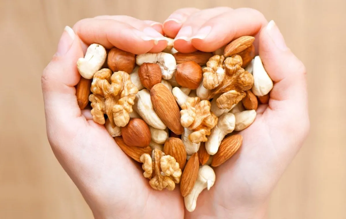 چه آجیل هایی برای کم کاری تیروئید مفید هستند؟
