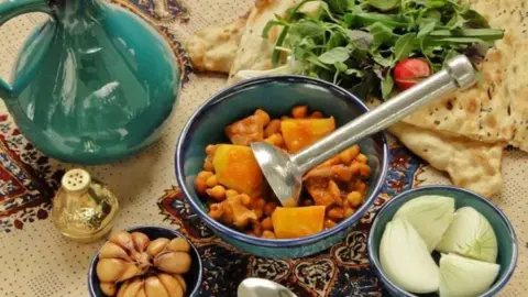 آبگوشت سنتی و اصیل ایرانی